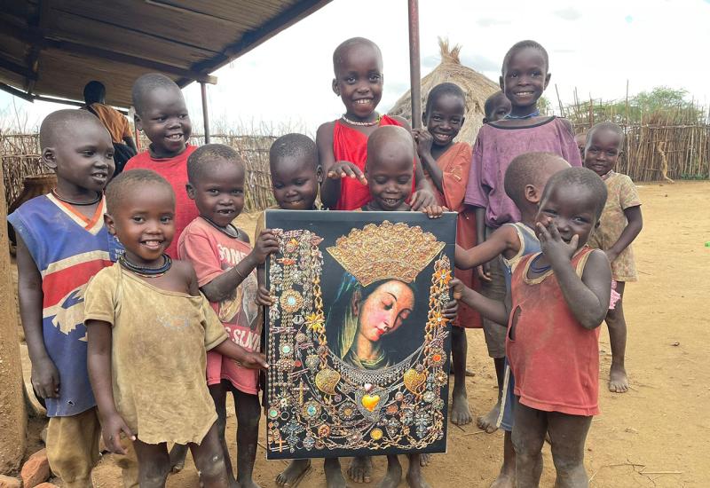 Djeca iz Ugande držali sliku Gospe Sinjske